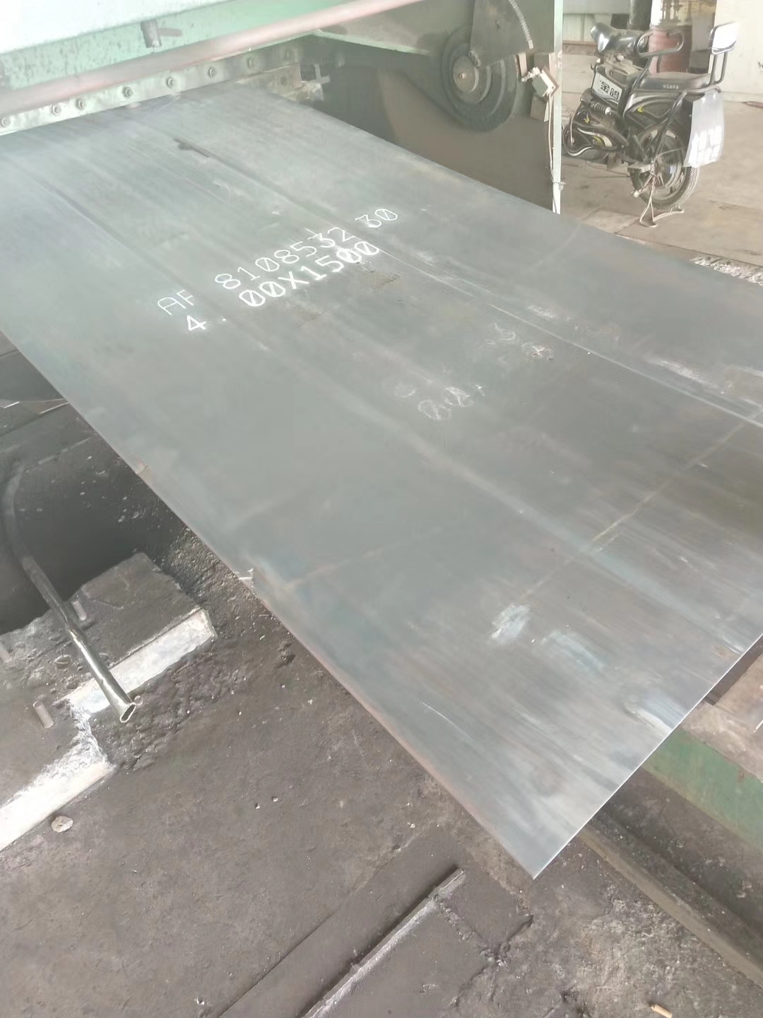 合金元素對淬裂的影響是復(fù)雜的